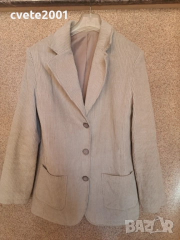 Дамски сака, снимка 2 - Сака - 52107619