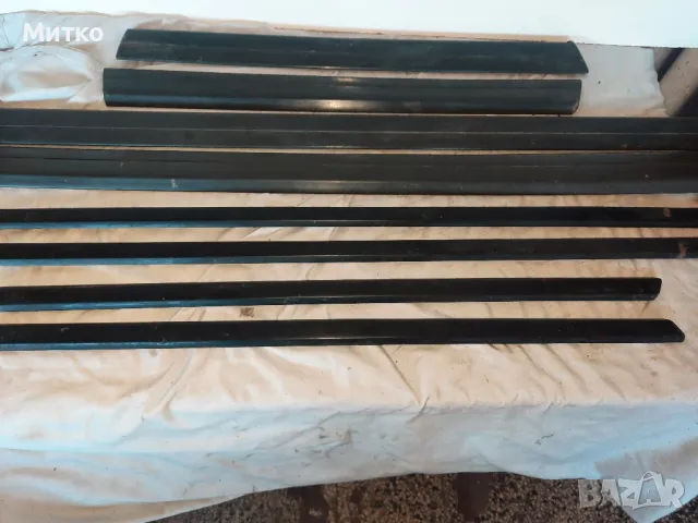 Оригинални пластмасови лайсни за Мерцедес 190 W201 Mercedes Benz 190 W201, снимка 2 - Части - 49007742