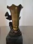 Бронзова ваза с декорация, снимка 2