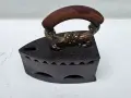 Стара ютия на жар, снимка 1