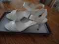Дамски обувки тип сандал от лак, снимка 2