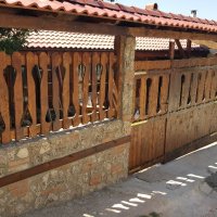 Изработвам дървени огради, порти, парапети, декорация от дърво, снимка 8 - Дърводелски услуги - 37965533