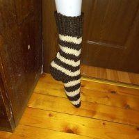 Ръчно плетени чорапи 100% вълна, снимка 3 - Чорапи - 35418026