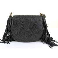 Дамска кожена черна чанта с ресни марка Matilde Costa , снимка 2 - Чанти - 37238233
