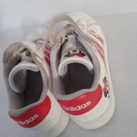 Маратонки Adidas с Minnie Mouse, 30 номер , снимка 2 - Детски маратонки - 42590041