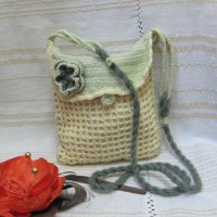 Малка ръчно плетена чанта, снимка 1 - Чанти - 30922089
