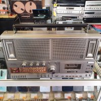 Радио Grundig RR 3000 В отлично състояние. Всичко му работи с изключение на касетата., снимка 2 - Радиокасетофони, транзистори - 44413692