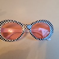 Слънчеви очила с розови стъкла, снимка 1 - Слънчеви и диоптрични очила - 33929208