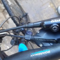 Boardman X7 sport 28 цола 3х9 скорости Sram x5 хидравлика Tektro, снимка 6 - Велосипеди - 42524429