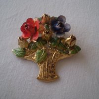 красива Винтич брошка кошница с цветя, снимка 10 - Антикварни и старинни предмети - 37363461