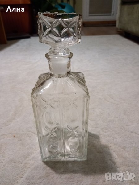 Стъклено шише - гарафа,, снимка 1