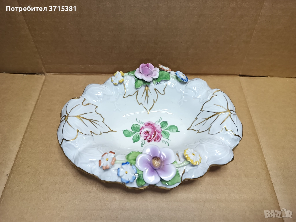 Порцеланова чиния, снимка 1