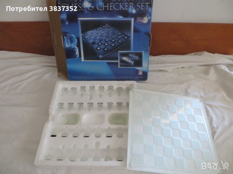 Ограничено издание на елегантен стъклен комплект шах/дама, снимка 1