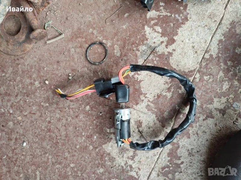 Части от лагуна 1 /'94, снимка 1