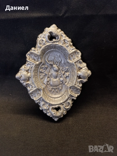 Соц алуминиев пепелник с ловни мотиви., снимка 1