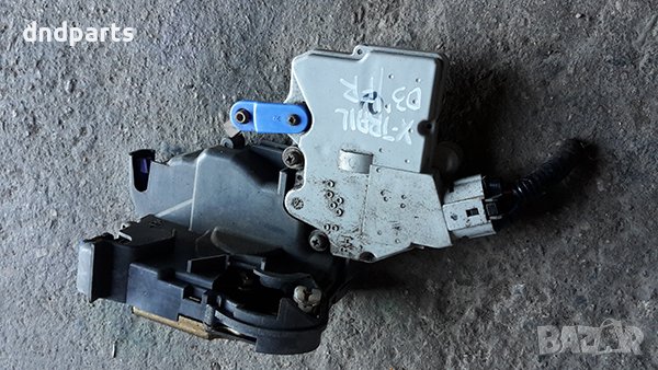 Брава за Nissan X-Trail, 2003г., /предна, дясна/, снимка 1