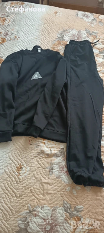 Спортен екип в три части. , снимка 1