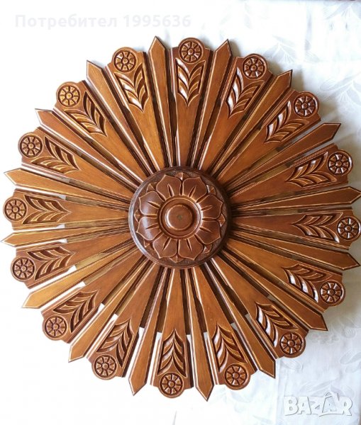 Дърворезба, розета за таван, снимка 1