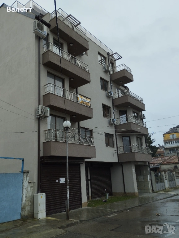 Продавам двустаен апартамент , снимка 1