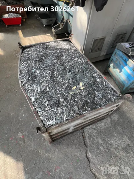 Скрап стомана квадрати и кръгове - от щанцоване, снимка 1