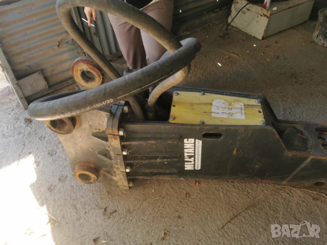 Хидравличен чук за багер Mustang HM 1300