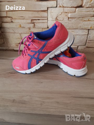 Дамски маратонки на Asics, снимка 4 - Маратонки - 31572343