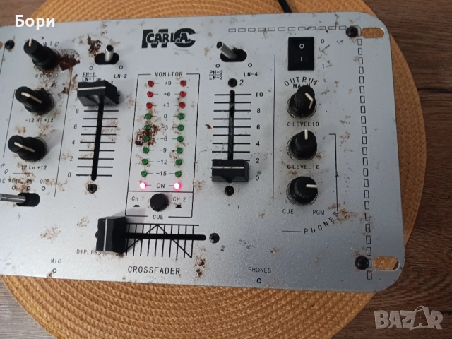 Миксер/мишпулт Mc Carla tmx 1010, снимка 3 - Ресийвъри, усилватели, смесителни пултове - 51880176