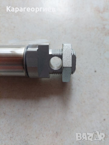 Пневматичен цилиндър BOSCH, снимка 5 - Резервни части за машини - 44629945