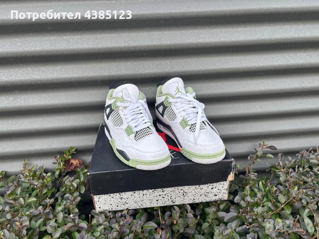 Дамски кецове NIKE JORDAN, снимка 2 - Кецове - 53058272