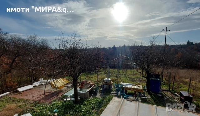 Вила с двор, разположена във вилна зона Кенана, гр.Хасково, снимка 2 - Вили - 53044276