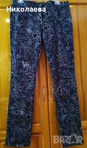 Черен прав еластичен панталон с бежови шарки "Gina",M/L, снимка 2 - Панталони - 40472328