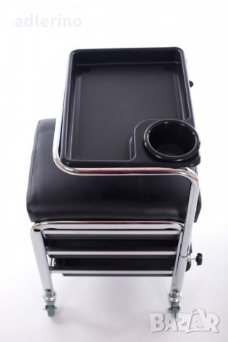 Професионална педикюрна масичка с рафтове и подвижна поставка, снимка 2 - Маси - 34149807