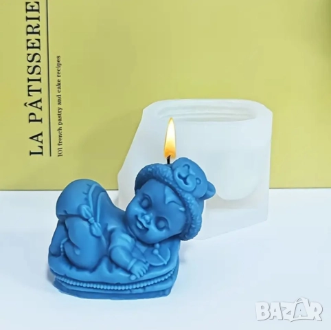 Молд бебе с шапка с мече