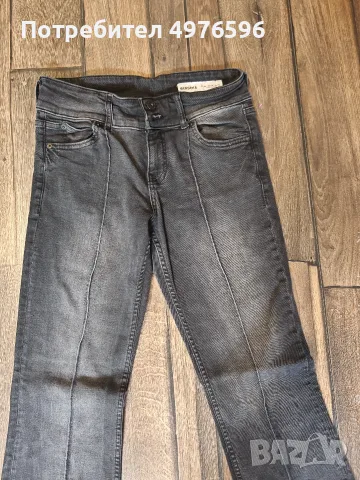 продавам дамски дънки на Bershka, снимка 2 - Дънки - 56535428