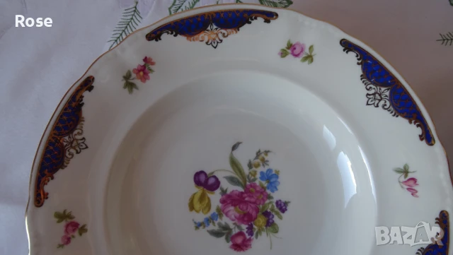 Осем чинии дълбоки за основно crown bavaria china, цветя, злато и кобалт., снимка 4 - Чинии - 51347700