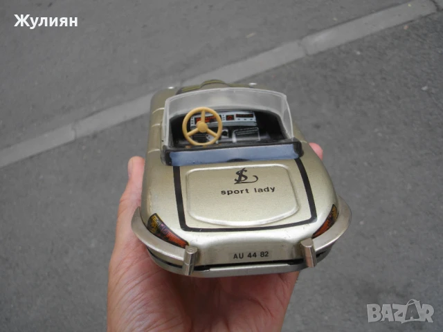 СТАРА МЕТАЛНА ЛАМАРИНЕНА ИГРАЧКА КОЛИЧКА JAGUAR SPORT LADY, снимка 5 - Антикварни и старинни предмети - 51147554