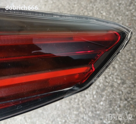 Десен стоп на багажника Toyota Rav4 4 2015-2017 Тойота Рав4 81580-42031, снимка 3 - Части - 50703004