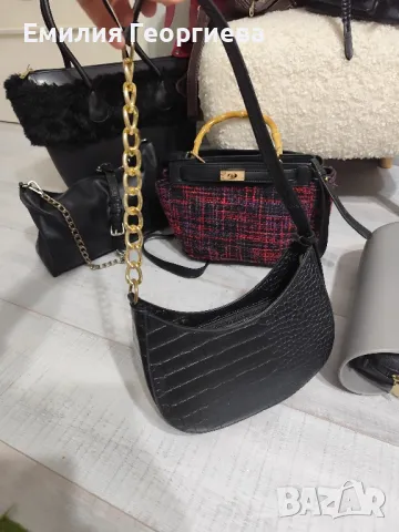 Дамска чанта, снимка 4 - Чанти - 49254237
