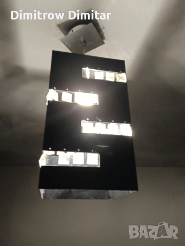 Продавам пластмасов кристален полилеи