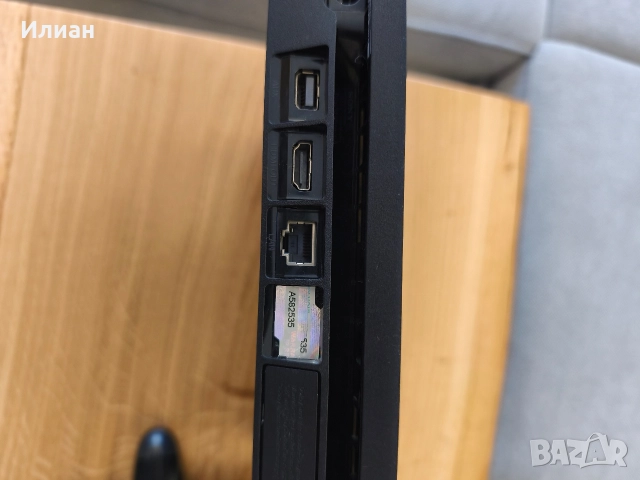 ps4 с два джойстика, снимка 2 - PlayStation конзоли - 52590058