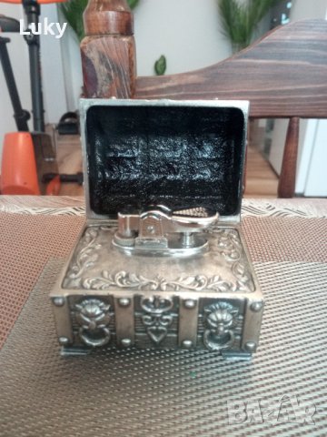 Предлагам стари,колекционерски и много красиви запалки-4 бр.Цената е за 1 брой. бр, снимка 6 - Запалки - 42351615