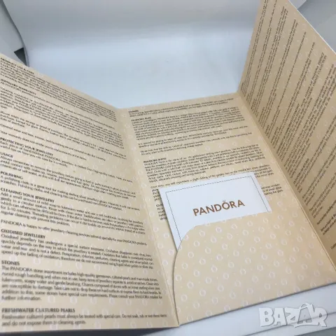 Оригинален Подаръчен Комплект Pandora/Пандора - Чантичка, Кутия, Сертификат и Полираща Кърпичка!, снимка 8 - Бижутерийни комплекти - 49448821