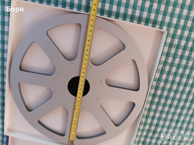 Алуминиеви ролки ELMO 8mm 360m, снимка 8 - Плейъри, домашно кино, прожектори - 42565368