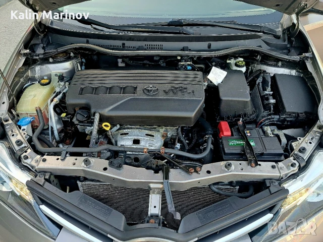Тойота Аурис 1.3 i 2014г., снимка 13 - Автомобили и джипове - 50789072