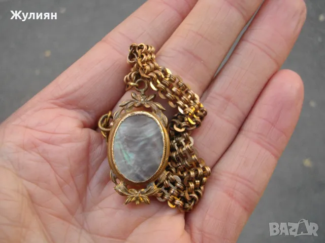 СТАР ПОЗЛАТЕН КЮСТЕК С ВИСУЛКА КУТИЙКА ЗА СНИМКИ 