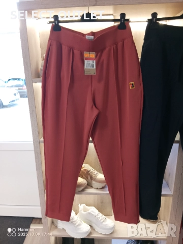 Nike долнище L размер