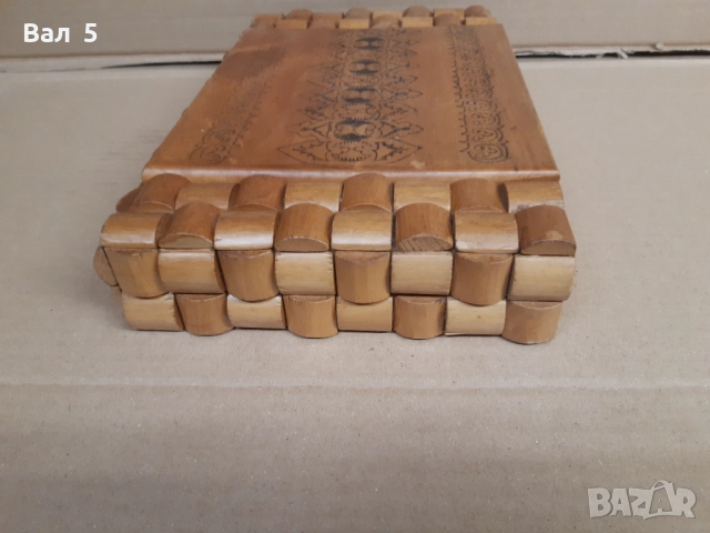 Стара дървена интересна кутия за бижута, снимка 4 - Антикварни и старинни предмети - 52401027