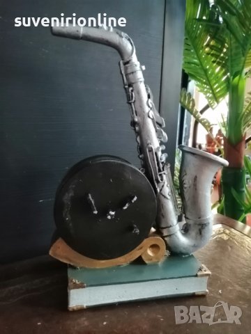 Сувенир саксофон с часовник на батерия , снимка 2 - Декорация за дома - 38772245