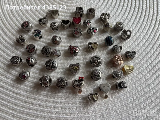 Сребърни талисмани Pandora, снимка 3 - Колиета, медальони, синджири - 49942203