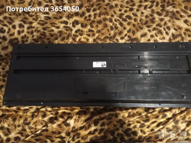 Синтезатор-клавир в перфектно състояние, снимка 3 - Синтезатори - 54263028